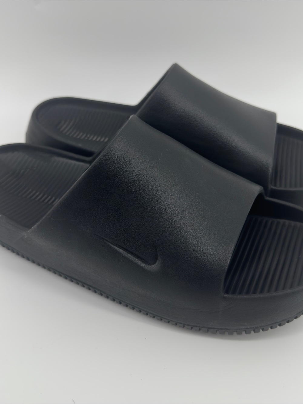 Nike Calm Triple Black Foam Slides Men’s 11 Women’s 12